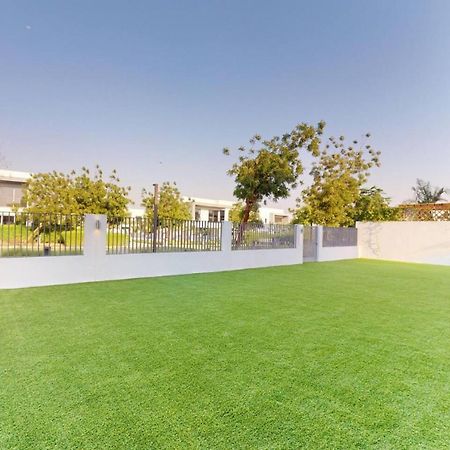 Sidra 1 - Incredible Five Bedroom Villa Дубай Екстер'єр фото